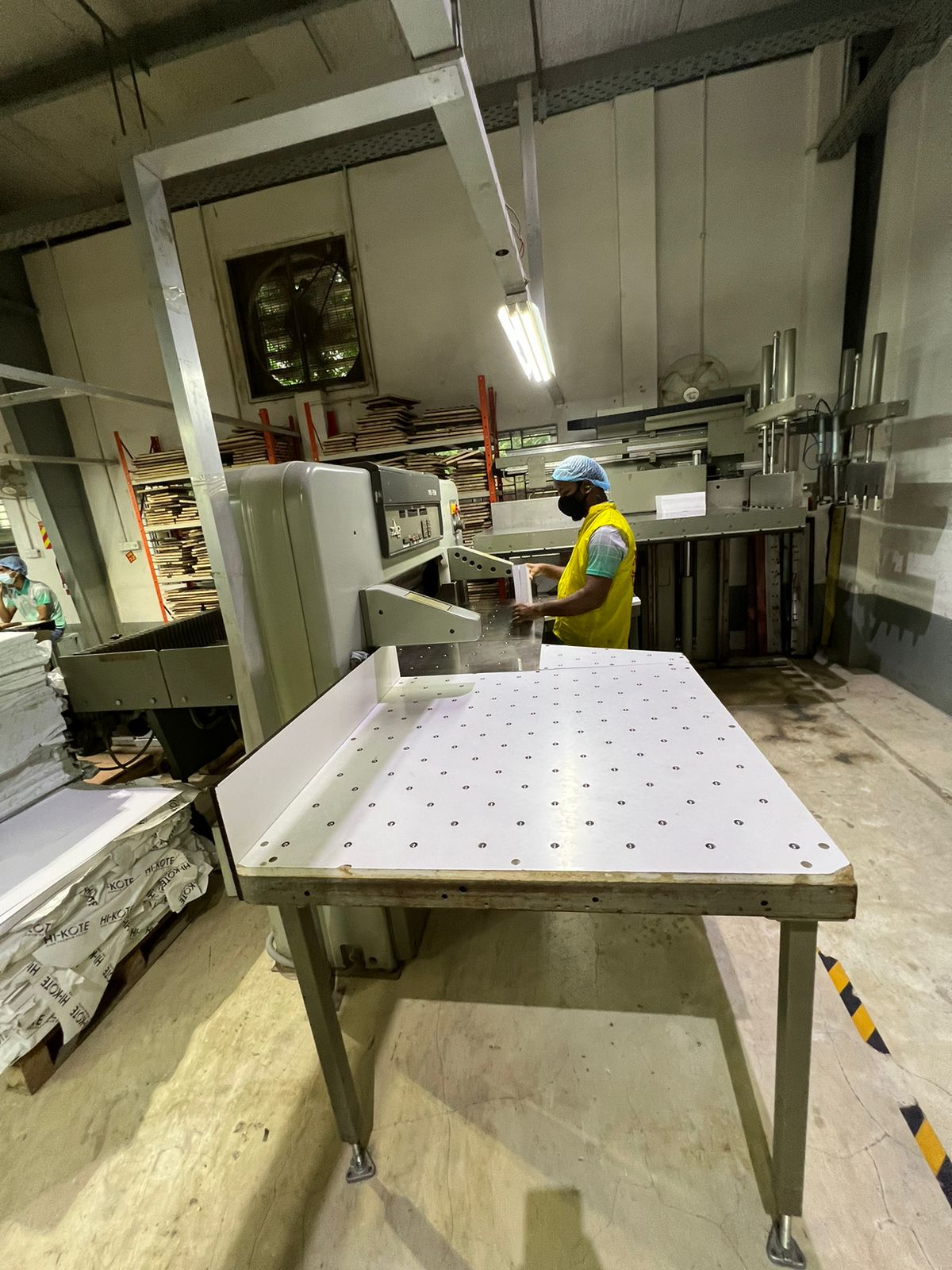 Paper Cutting Machine